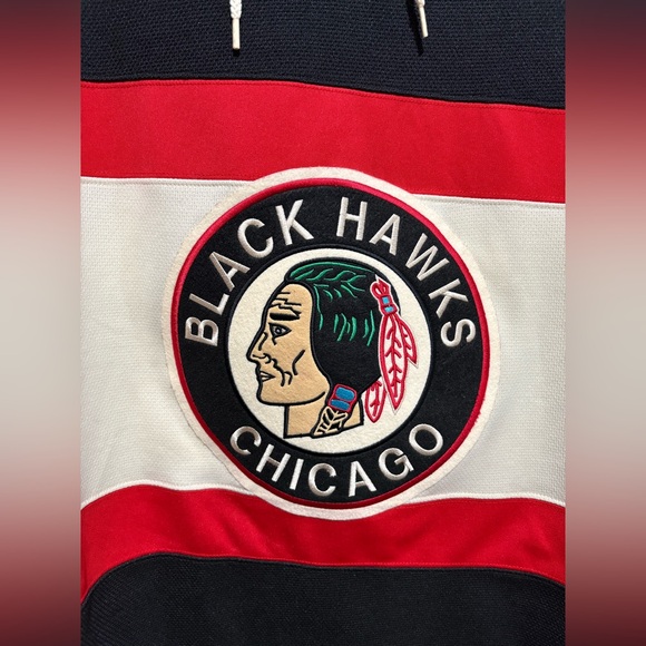 Authentic Reebok Jonathan Toews Blackhawks Jersey - Picture 6 of 7